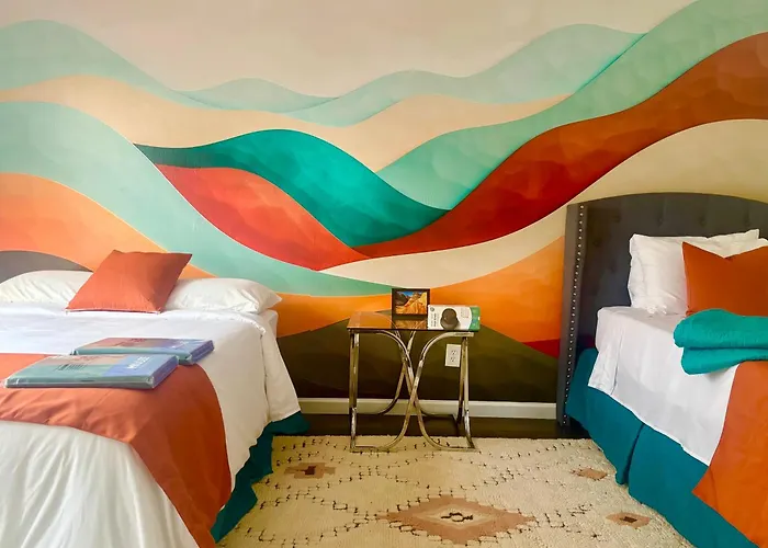Hostel At The Cactus Blossom- Scottsdale *